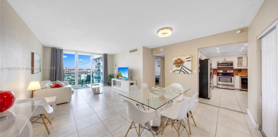 Condo in Hollywood, Florida, 1 bedroom  № 1956416