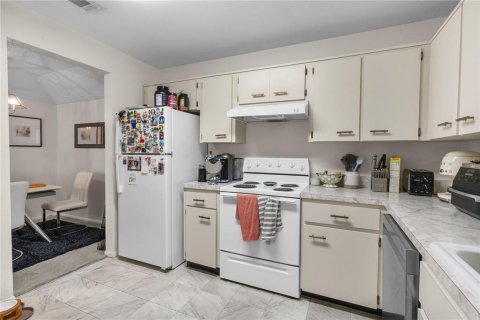 Copropriété à vendre à Tampa, Floride: 2 chambres, 98.48 m2 № 2206467 - photo 8