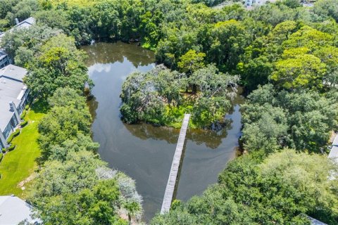 Copropriété à vendre à Tampa, Floride: 2 chambres, 98.48 m2 № 2206467 - photo 21
