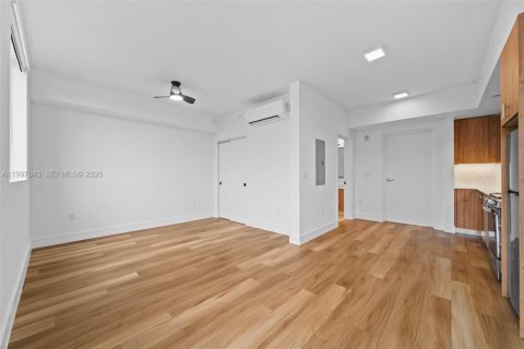 Appartement à louer à Miami, Floride: 37.16 m2 № 2063120 - photo 4