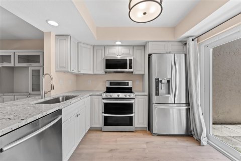Touwnhouse à vendre à Tampa, Floride: 2 chambres, 129.13 m2 № 1856272 - photo 9