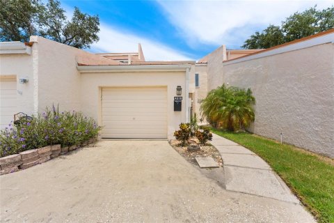 Touwnhouse à vendre à Tampa, Floride: 2 chambres, 129.13 m2 № 1856272 - photo 1