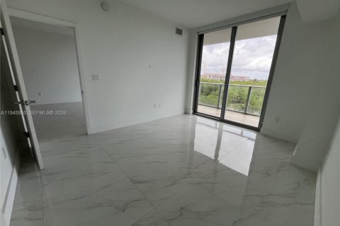Copropriété à louer à North Miami Beach, Floride: 2 chambres, 103.59 m2 № 2002546 - photo 6