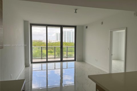 Copropriété à louer à North Miami Beach, Floride: 2 chambres, 103.59 m2 № 2002546 - photo 26