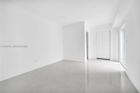 Villa ou maison à vendre à Miami Gardens, Floride: 4 chambres, 106.19 m2 № 2009652 - photo 4