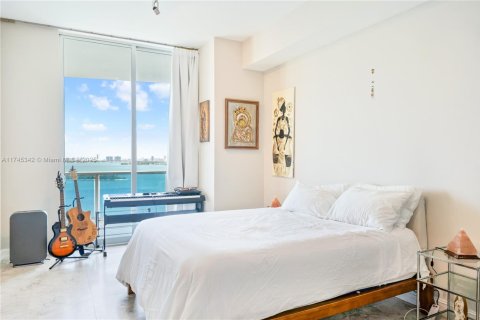 Condominio en venta en Miami, Florida, 1 dormitorio, 78.97 m2 № 1701601 - foto 6