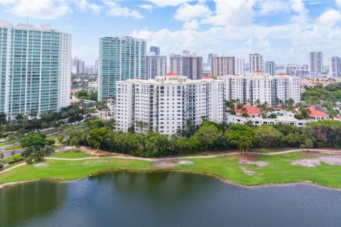 Condominio en Aventura, Florida, 2 dormitorios  № 1962292