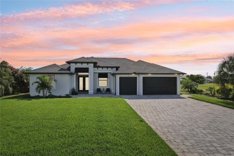 Casa en Rotonda, Florida 3 dormitorios, 207.64 m2 № 2219777