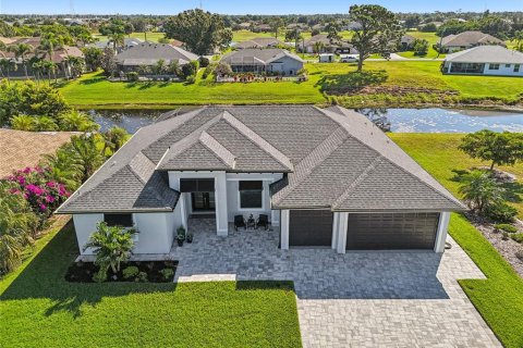 Villa ou maison à vendre à Rotonda, Floride: 3 chambres, 207.64 m2 № 2219777 - photo 2