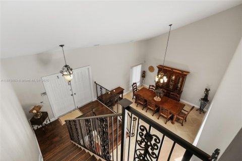 Casa en venta en Miami, Florida, 4 dormitorios, 189.61 m2 № 1923674 - foto 6