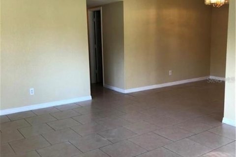 Casa en alquiler en Orlando, Florida, 3 dormitorios, 93.65 m2 № 2277599 - foto 14
