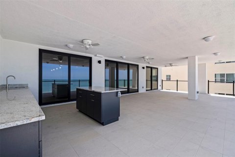Condominio en venta en Madeira Beach, Florida, 2 dormitorios, 166.39 m2 № 2131070 - foto 23