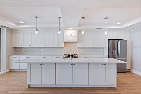 Condominio en venta en Madeira Beach, Florida, 2 dormitorios, 166.39 m2 № 2131070 - foto 13