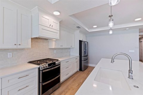 Condominio en venta en Madeira Beach, Florida, 2 dormitorios, 166.39 m2 № 2131070 - foto 14