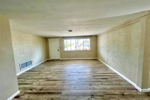 Casa en alquiler en New Port Richey, Florida, 3 dormitorios, 120.77 m2 № 1906075 - foto 3
