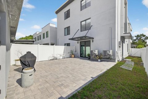 Touwnhouse à vendre à Tampa, Floride: 3 chambres, 232.26 m2 № 1904867 - photo 25