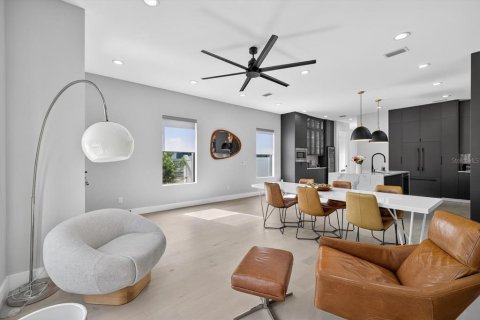 Touwnhouse à vendre à Tampa, Floride: 3 chambres, 232.26 m2 № 1904867 - photo 12