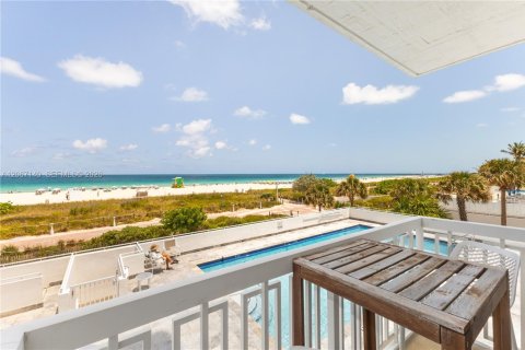 Copropriété à louer à Miami Beach, Floride: 2 chambres, 69.4 m2 № 2290327 - photo 3
