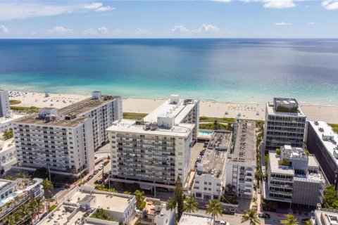 Copropriété à louer à Miami Beach, Floride: 2 chambres, 69.4 m2 № 2290327 - photo 18