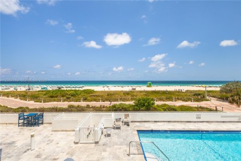 Copropriété à louer à Miami Beach, Floride: 2 chambres, 69.4 m2 № 2290327 - photo 21