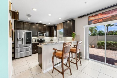 Townhouse in Ocoee, Florida 3 bedrooms, 161.46 sq.m. № 2143067 - photo 14
