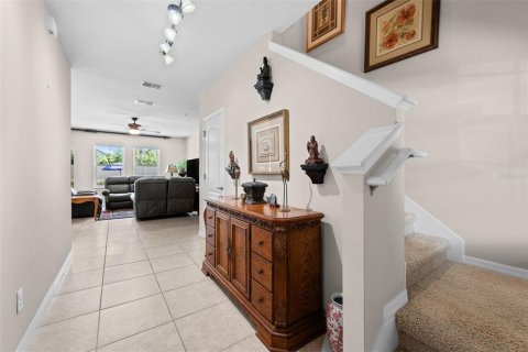 Townhouse in Ocoee, Florida 3 bedrooms, 161.46 sq.m. № 2143067 - photo 8