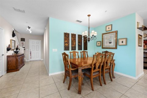 Townhouse in Ocoee, Florida 3 bedrooms, 161.46 sq.m. № 2143067 - photo 11