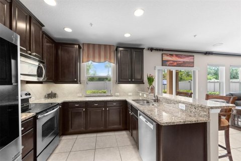 Townhouse in Ocoee, Florida 3 bedrooms, 161.46 sq.m. № 2143067 - photo 15