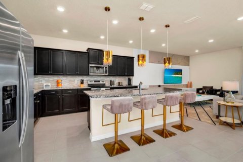 House in Davenport, Florida 10 bedrooms, 408.68 sq.m. № 1574144 - photo 9