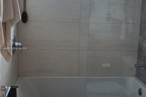 Copropriété à louer à Miami Beach, Floride: 1 chambre, 55.74 m2 № 2055332 - photo 5