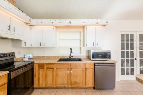Casa en venta en New Port Richey, Florida, 3 dormitorios, 138.24 m2 № 2385913 - foto 8
