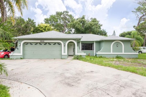 Casa en New Port Richey, Florida 3 dormitorios, 138.24 m2 № 2385913