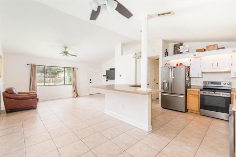 Casa en venta en New Port Richey, Florida, 3 dormitorios, 138.24 m2 № 2385913 - foto 10