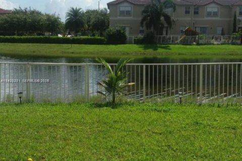 Villa ou maison à louer à Doral, Floride: 4 chambres, 283.63 m2 № 1976845 - photo 28
