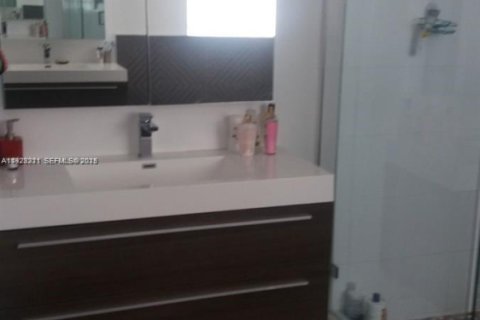 Villa ou maison à louer à Doral, Floride: 4 chambres, 283.63 m2 № 1976845 - photo 19