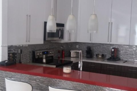 Villa ou maison à louer à Doral, Floride: 4 chambres, 283.63 m2 № 1976845 - photo 7