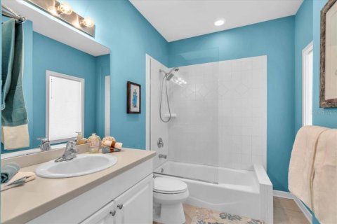 Townhouse in Sarasota, Florida 3 bedrooms, 177.63 sq.m. № 2099465 - photo 26