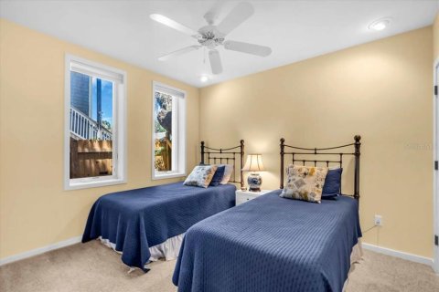 Townhouse in Sarasota, Florida 3 bedrooms, 177.63 sq.m. № 2099465 - photo 15