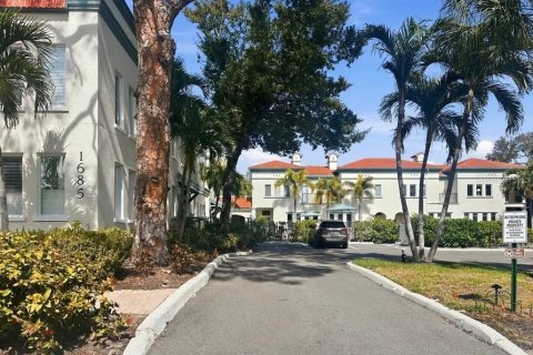 Townhouse in Sarasota, Florida 3 bedrooms, 177.63 sq.m. № 2099465