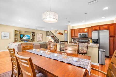 Townhouse in Sarasota, Florida 3 bedrooms, 177.63 sq.m. № 2099465 - photo 10