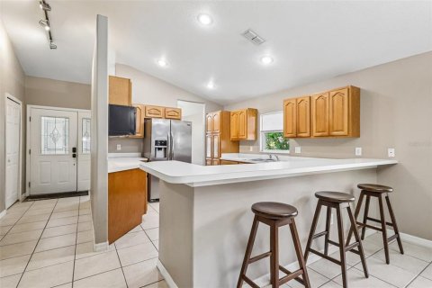 House in Winter Springs, Florida 3 bedrooms, 178.28 sq.m. № 2216310 - photo 13