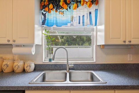 Casa en venta en Winter Haven, Florida, 3 dormitorios, 122.91 m2 № 2230576 - foto 14