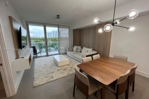 Copropriété à louer à North Miami Beach, Floride: 2 chambres, 104.24 m2 № 1964534 - photo 11