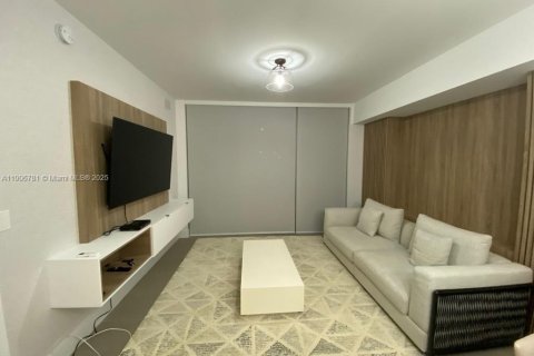 Copropriété à louer à North Miami Beach, Floride: 2 chambres, 104.24 m2 № 1964534 - photo 3