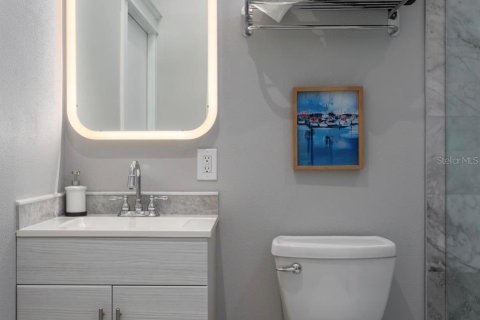 Immobilier commercial à vendre à Tampa, Floride: 2 chambres, 102.19 m2 № 2427030 - photo 7
