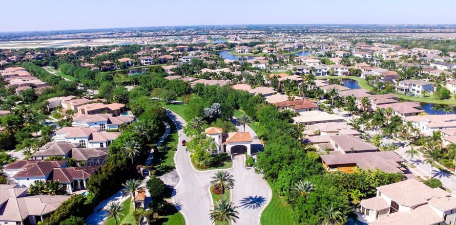 House in Boca Raton, Florida 4 bedrooms, 292.83 sq.m. № 1142383
