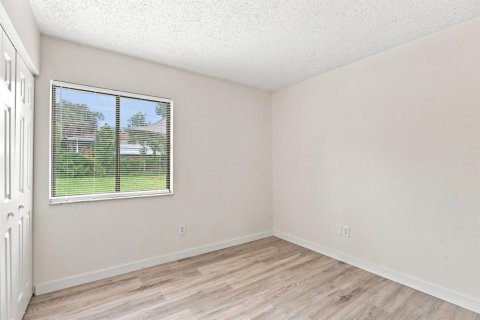 Villa ou maison à vendre à Vero Beach, Floride: 3 chambres, 110.37 m2 № 2286719 - photo 13
