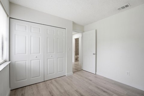 Villa ou maison à vendre à Vero Beach, Floride: 3 chambres, 110.37 m2 № 2286719 - photo 15