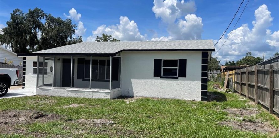 House in Lakeland, Florida 3 bedrooms, 135.54 sq.m. № 1876491