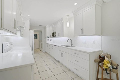 Villa ou maison à vendre à Sarasota, Floride: 3 chambres, 168.34 m2 № 2399148 - photo 21